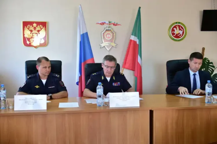 Глава МВД Татарстана представил нового начальника полиции Пестречинского района