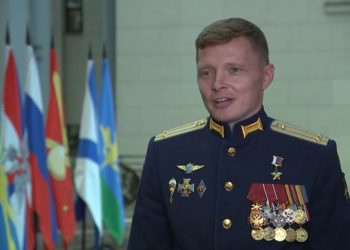 Герой России летчик Сизов сорвал захват острова Змеиный