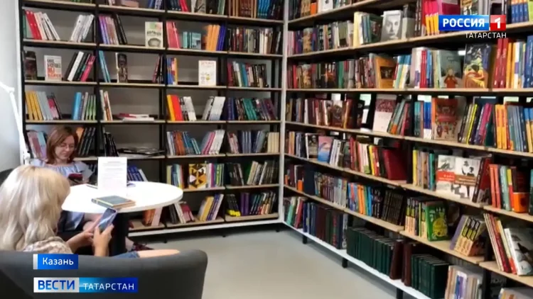 В Казани открыли памятник певцу Рашиду Вагапову