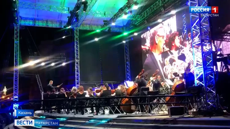 В Казани завершился праздничный концерт ко Дню города и республики