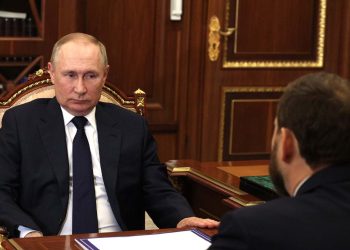 Путин: социальная адаптация мигрантов должна начинаться на родине