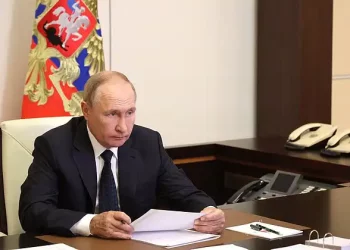 Путин поручил расширить программу поддержки ипотечного кредитования частных домов