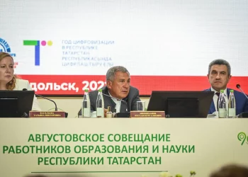 Минниханов: В Татарстане с 2019 года по нацпроектам на инфраструктуру образования направлено более 40 млрд рублей