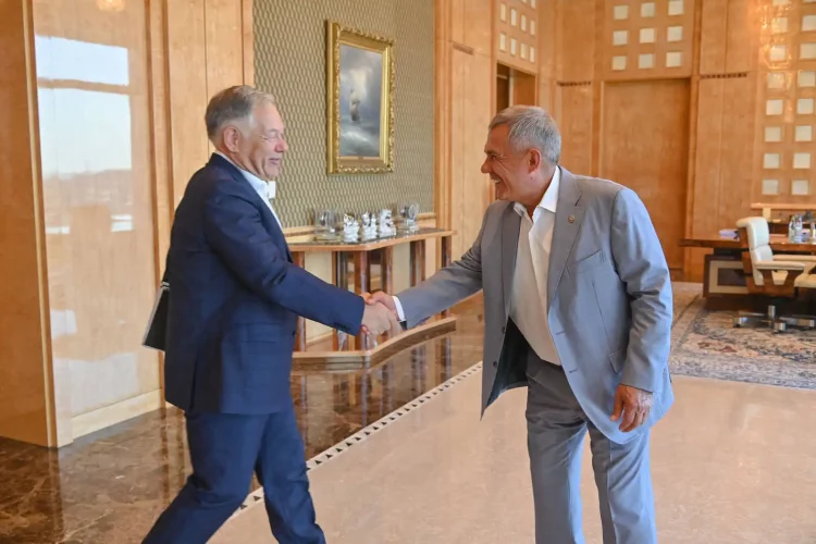 Минниханов и Петушенко обсудили развитие дорожной инфраструктуры Татарстана