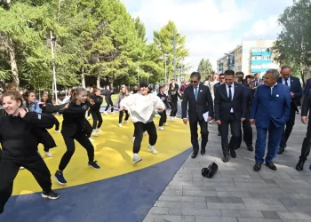 Минниханов посетил благоустроенный бульвар имени Ризы Фахретдина