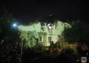 В Казани женщина вынесла из горящего дома маленького сына