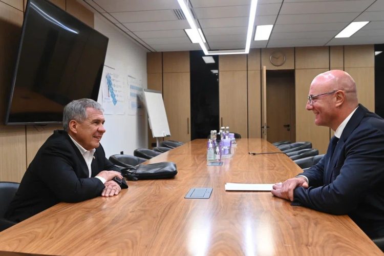 Минниханов встретился зампредседателя Правительства России Дмитрием Чернышенко