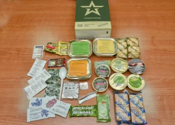 Глава исполкома Челнов показал содержимое рюкзаков мобилизованных