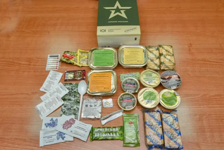 Глава исполкома Челнов показал содержимое рюкзаков мобилизованных