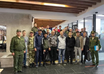 В Челнах проводили первых мобилизованных граждан