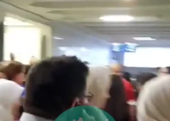 В Казани на станции метро «Площадь Тукая» образовалась огромная очередь