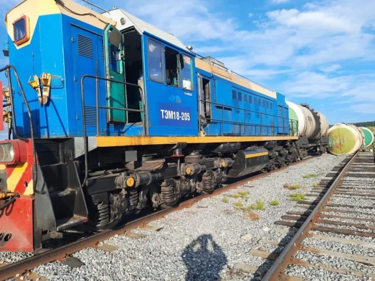 В Нижнекамске с рельс сошли пять цистерн с мазутом