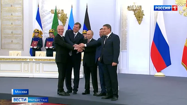 В Казани прошла акция в честь присоединения освобожденных территорий к России