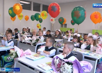 «30 лет ждала этого ремонта»: в Казани открыли обновленную школу №143