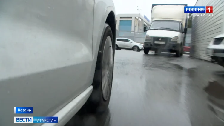 Нарушил один — платит другой: автомобили-двойники появились на улицах Казани