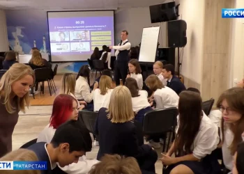 В Лениногорске проходит первый турнир по боксу памяти Дамира Исламова