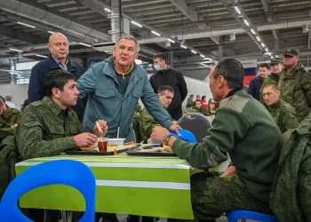 Рустам Минниханов поручил проверить жалобы мобилизуемых жителей Татарстана