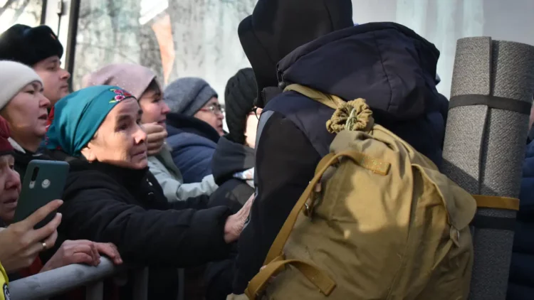 В Буинске проводили мобилизованных на пункт сбора в Казани