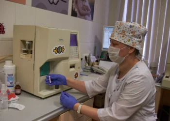 Врач рассказал, как без лекарств снять приступ астмы