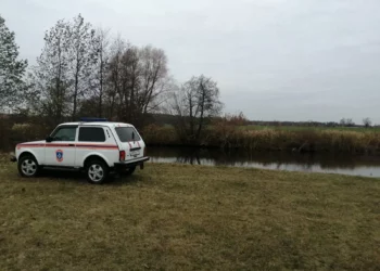 Полицейские выясняют личность мужчины, тело которого обнаружили в реке