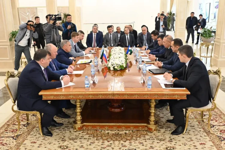 Рустам Минниханов встретился с хокимом Джизакской области Узбекистана