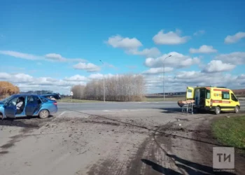 В Татарстане при столкновении легковушек пострадали два человека