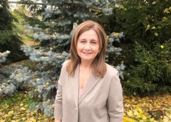 В Нижнекамске девятиклассница выпала из окна школы