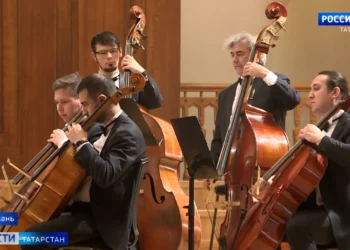 В Казани внедорожник сбил женщину на зебре