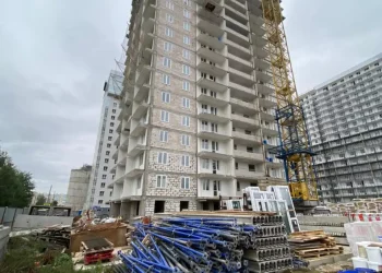 В Челнах парень разбился насмерть, упав с 18 этажа строящегося дома