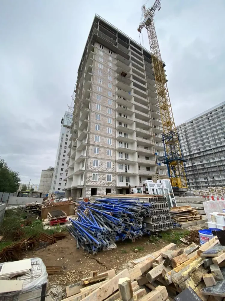 В Челнах парень разбился насмерть, упав с 18 этажа строящегося дома