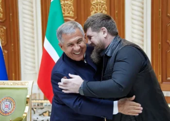 Минниханов поздравил Кадырова с днем рождения