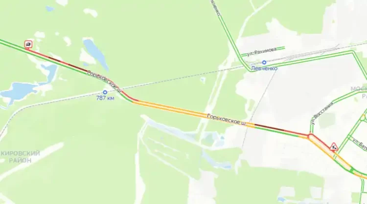 На Горьковском шоссе возникла огромная пробка из-за ДТП