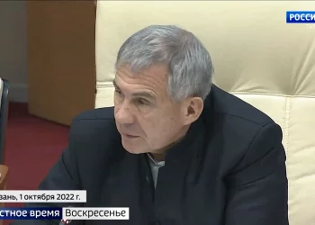 Минниханов заявил о необходимости сохранения масочного режима
