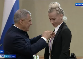 Автоинспекторы проводят рейд по нетрезвым водителям в Приволжском районе Казани