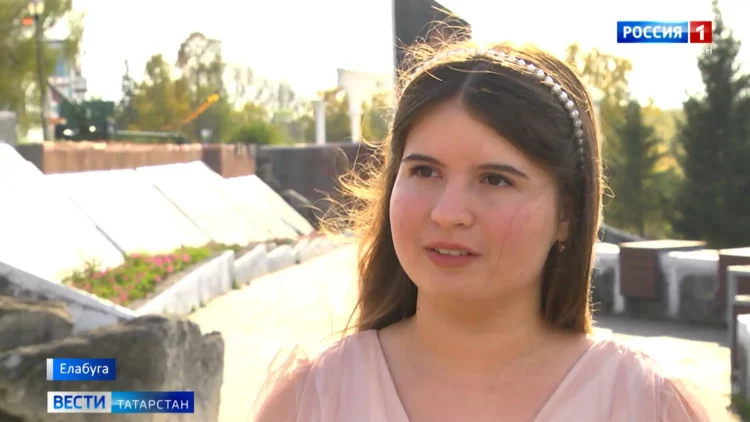 Студентка из Елабуги записала песню для батальонов «Алга» и «Тимер»