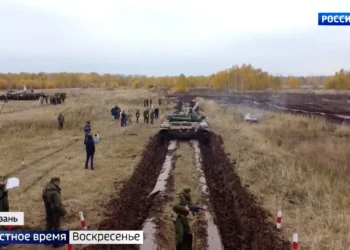 Обкатка танками, стрельба и метание гранат: как проходит боевое слаживание у мобилизованных в Татарстане