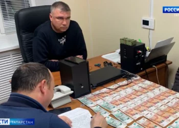 В Татарстане полицейские поймали на взятке начальника Закамского Госстройнадзора