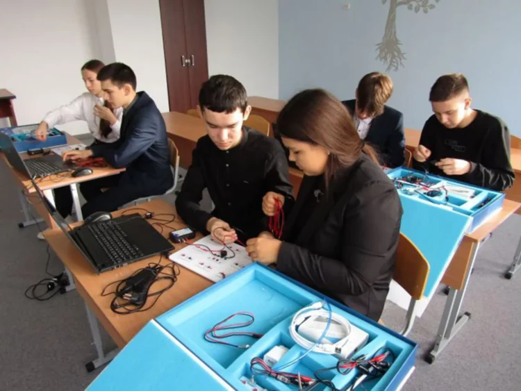 В Рыбно-Слободском районе по нацпроекту открыли два центра «Точка роста»