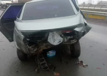 Водитель отечественной легковушки пострадал в массовом ДТП под Челнами