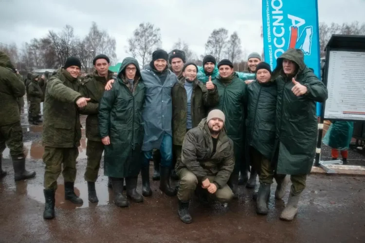 Тимур Нагуманов приготовил в Казани 400 кг плова для мобилизованных