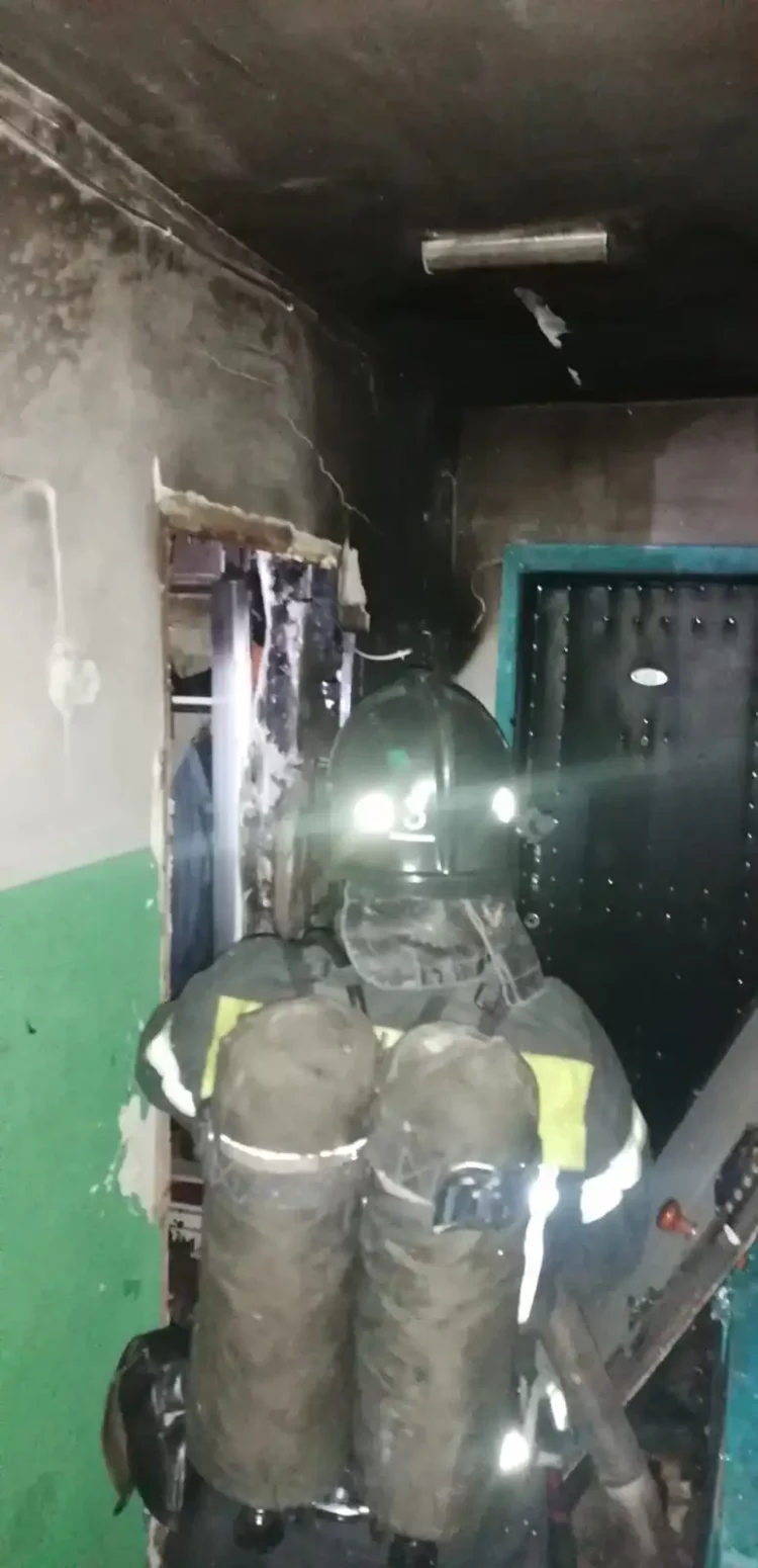 В Казани на пожаре спасли супружескую пару и неходячую пожилую женщину