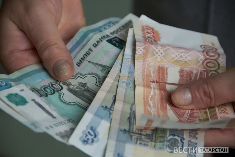 В Татарстане с нового года на 6% повысят оклады бюджетников