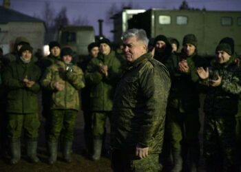 Магдеев встретился с мобилизованными челнинцами на танковом полигоне и в «Казань Экспо»