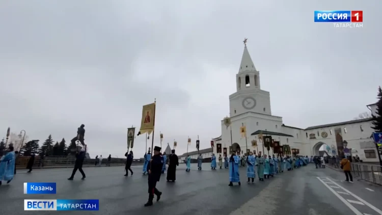 В Казани верующие отметили праздник Казанской иконы Божией Матери