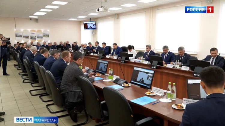 «У каждого своя культура и традиции»: экспертный клуб «Валдай» в Казани обсудил точки единения нации