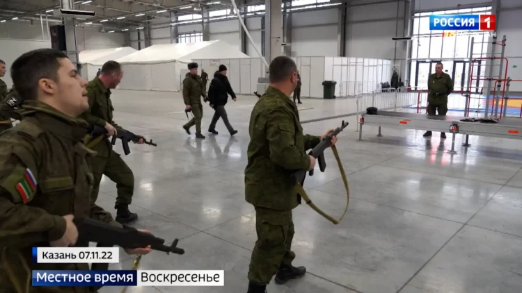 Рустам Минниханов оценил бытовые условия мобилизованных