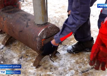 Азнакаевцы стали изготавливать железные печки для военнослужащих