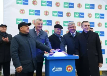 Минниханов вместе с руководством «Газпром межрегионгаз» запустил газопровод в Зеленодольском районе