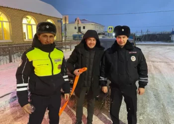 В Заинске автоинспекторы помогли жителю Альметьевска, застрявшему из-за сломанной машины