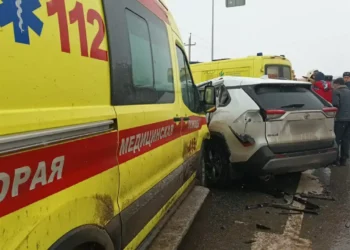 Женщина погибла при столкновении внедорожника и «скорой» на трассе в Татарстане